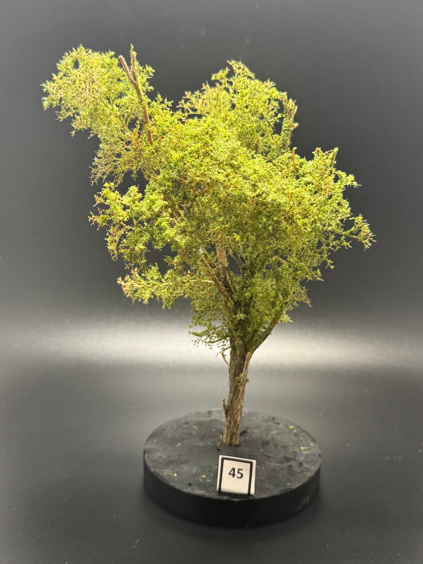 HO/N SCALE Realistic Green Tree 7.5" #45